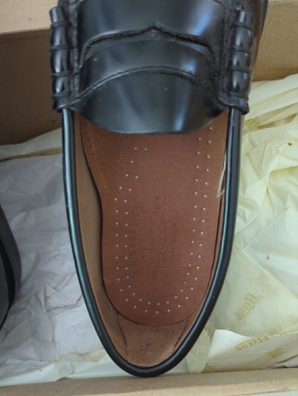G.H. Bass & Co. Men’s Black Leather Penny Loafers - Picture 3 of 15